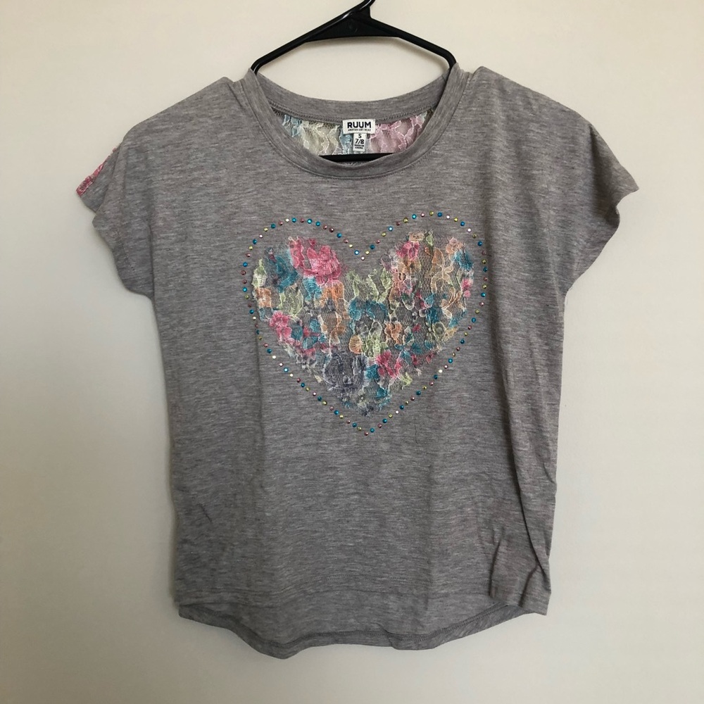 RUUM Girls Gray Lace Heart Tee Size 7/8